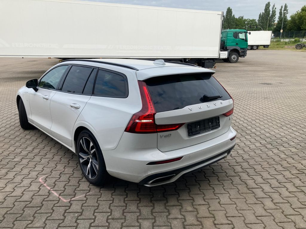 Volvo V60 T6 AWD R-Design Expression Recharge Plug-In Volvo V60 T6 AWD R-Design Expression Recharge Plug-In - Караван: слика 3 Volvo V60 T6 AWD R-Design Expression Recharge Plug-In Volvo V60 T6 AWD R-Design Expression Recharge Plug-In - Караван: слика 3