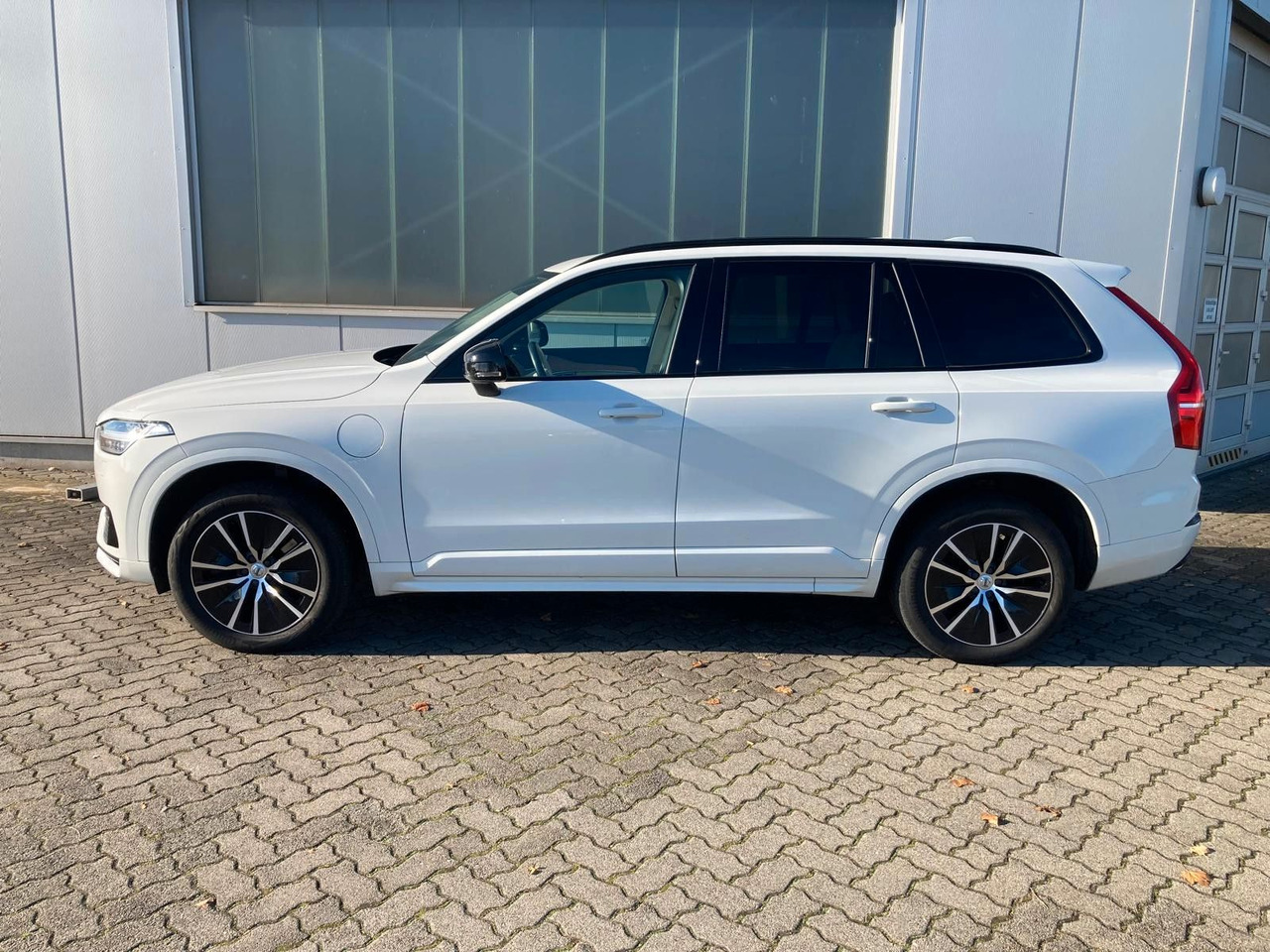 Volvo XC 90 T8 R-Des. Exp. Rech. Pl.-In Hybr. AWD 7-S. - SUV: слика 2 Volvo XC 90 T8 R-Des. Exp. Rech. Pl.-In Hybr. AWD 7-S. - SUV: слика 2