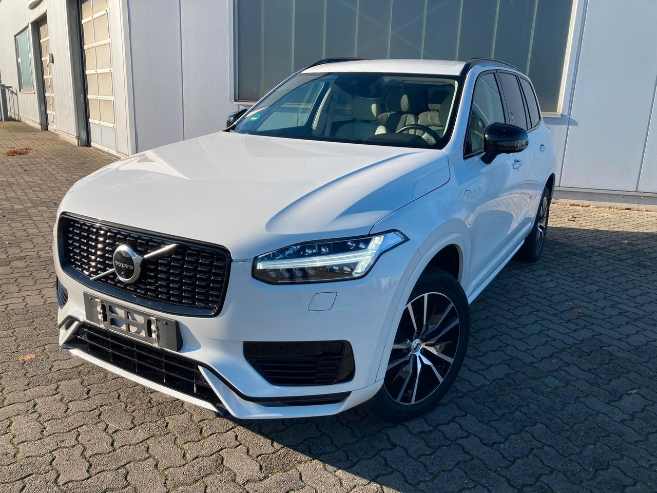 Volvo XC 90 T8 R-Des. Exp. Rech. Pl.-In Hybr. AWD 7-S. - SUV: слика 1 Volvo XC 90 T8 R-Des. Exp. Rech. Pl.-In Hybr. AWD 7-S. - SUV: слика 1