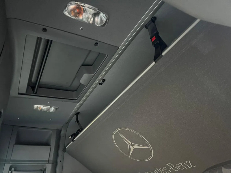 Камион влекач Mercedes-Benz Actros 4460 SLT 8x8 Actros 4460 8x8 SLT: слика 18 Камион влекач Mercedes-Benz Actros 4460 SLT 8x8 Actros 4460 8x8 SLT: слика 18