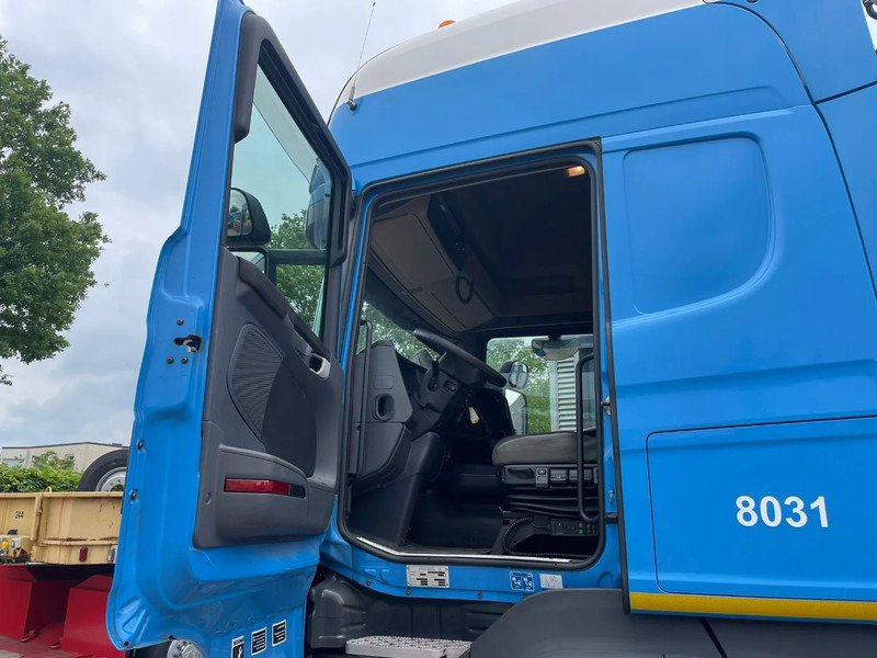Камион влекач Scania R730 V8 8x4: слика 9
