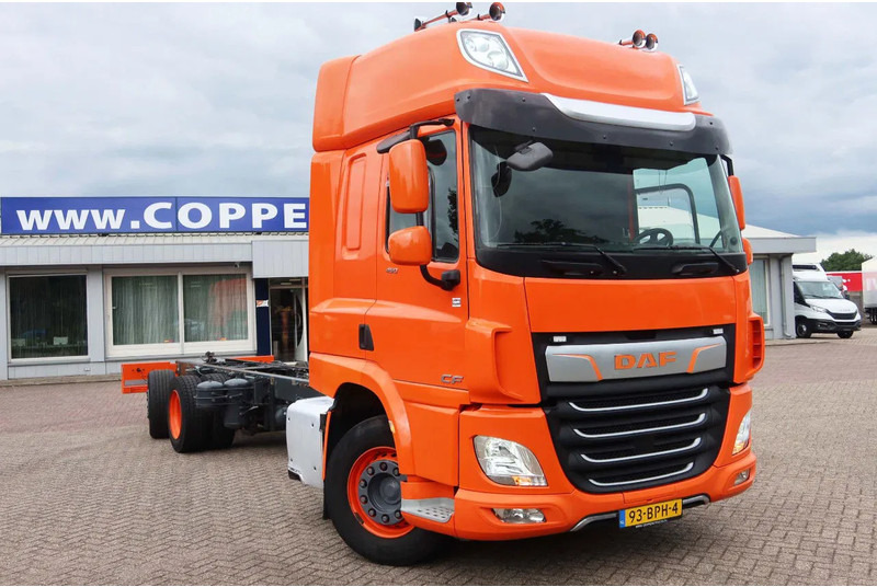 DAF CF 450 Chassis Cabine Slaap Cabine 2x Bed - Камион со кабинска шасија: слика 2 DAF CF 450 Chassis Cabine Slaap Cabine 2x Bed - Камион со кабинска шасија: слика 2