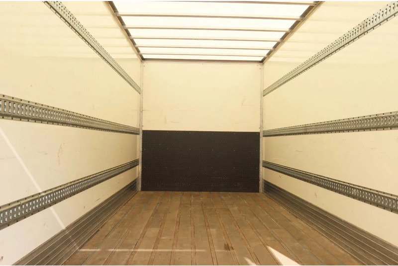 DAF LF 210 FA Bakwagen + Dhollandia 2000 kg klep extra accu set, 3x bindrail + stang. - Камион сандучар: слика 4 DAF LF 210 FA Bakwagen + Dhollandia 2000 kg klep extra accu set, 3x bindrail + stang. - Камион сандучар: слика 4