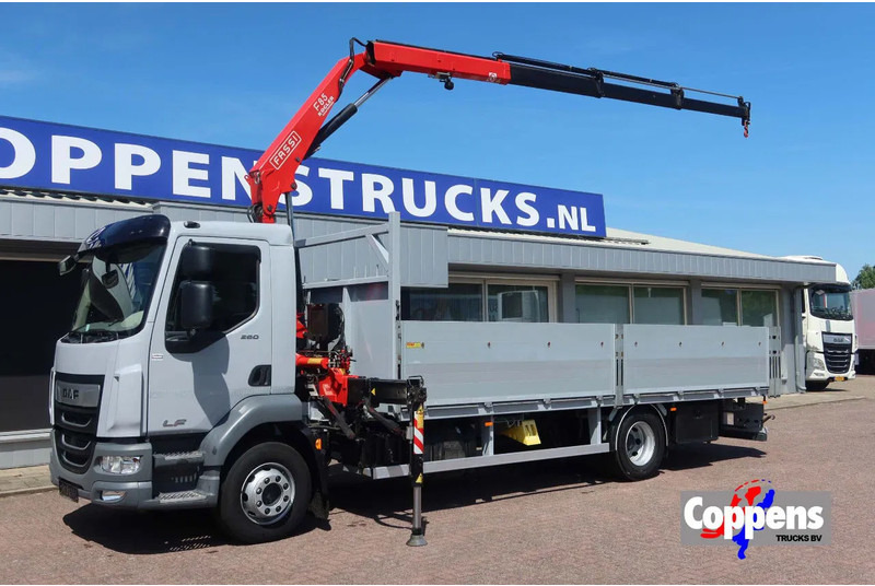 DAF LF 260 FA Openwagen + Kraan Fassi F85 B023+ Radio controle - Камион со платформа: слика 1 DAF LF 260 FA Openwagen + Kraan Fassi F85 B023+ Radio controle - Камион со платформа: слика 1