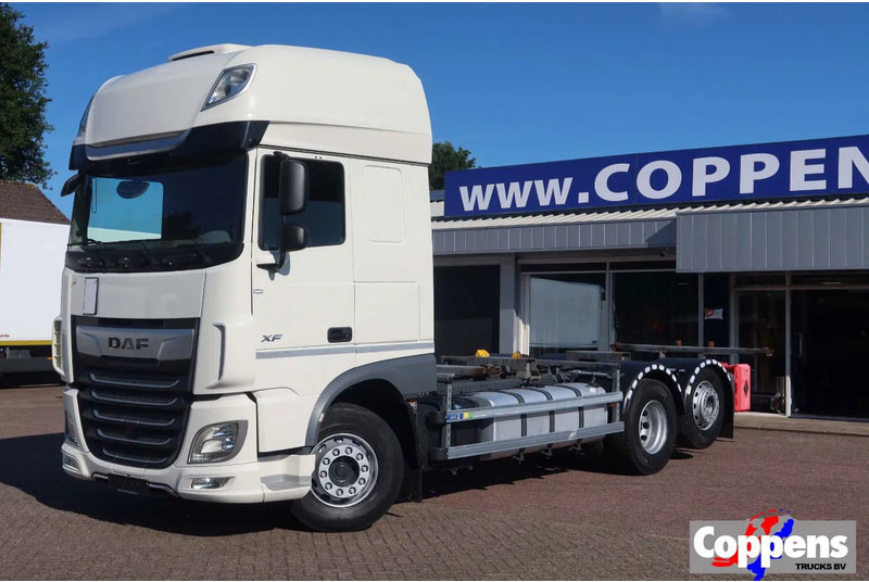 DAF XF 106.450 Wissellaadbaksysteem / Chassis - Транспортер на контејнер/ Камион со променливо тело: слика 1 DAF XF 106.450 Wissellaadbaksysteem / Chassis - Транспортер на контејнер/ Камион со променливо тело: слика 1