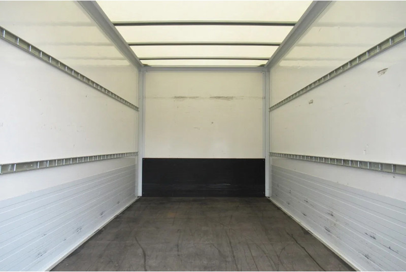Iveco Daily 35C16 Bak + klep - Комбе фургон: слика 4 Iveco Daily 35C16 Bak + klep - Комбе фургон: слика 4