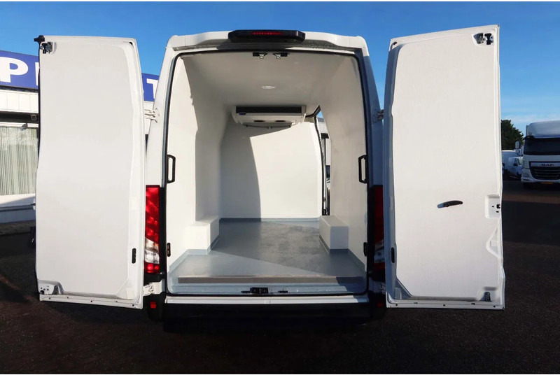 Iveco Daily 35S16 Koel/Vries L2/H2 Carrier Xarios 350 Koel/Vries/Verwarmen + nachtaansluiting 220 volt - Комбе ладилник: слика 4 Iveco Daily 35S16 Koel/Vries L2/H2 Carrier Xarios 350 Koel/Vries/Verwarmen + nachtaansluiting 220 volt - Комбе ладилник: слика 4