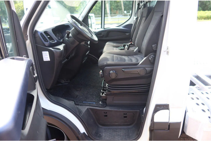 Iveco 40 C 18 Luchtering 3.0 L motor Tijhof opbouw - Комбе: слика 5 Iveco 40 C 18 Luchtering 3.0 L motor Tijhof opbouw - Комбе: слика 5