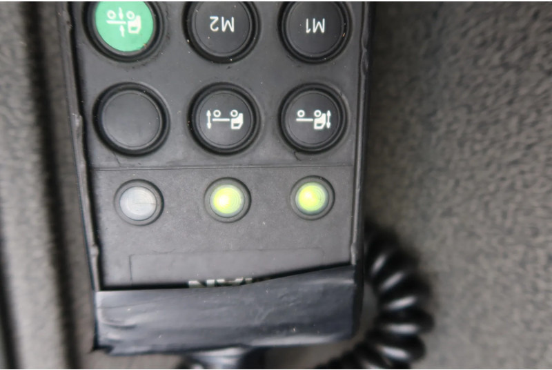 Камион со кабинска шасија MAN TGX 18 .340 4x2 Full air Chassis, twist locks: слика 12