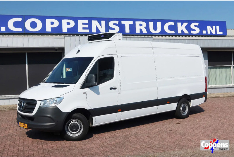 Mercedes-Benz Sprinter 317 Koel/Vries/Verwarmen met nachtaansluiting 220 volt. AUTOMAAT! - Комбе ладилник: слика 1 Mercedes-Benz Sprinter 317 Koel/Vries/Verwarmen met nachtaansluiting 220 volt. AUTOMAAT! - Комбе ладилник: слика 1