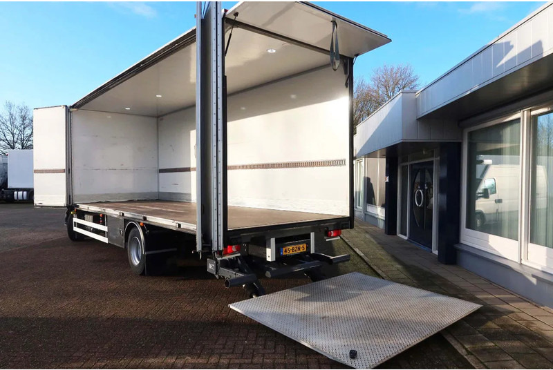 Renault D250 Bakwagen + Laadklep Deuren - Камион сандучар: слика 4 Renault D250 Bakwagen + Laadklep Deuren - Камион сандучар: слика 4