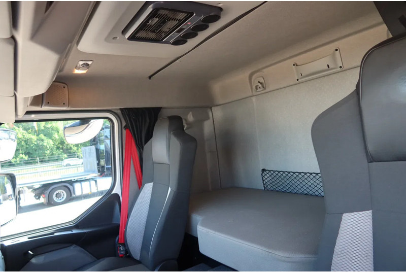 Renault T 320 Oprijwagen E 6 6x2 - Автотранспортен камион: слика 5 Renault T 320 Oprijwagen E 6 6x2 - Автотранспортен камион: слика 5