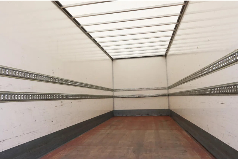 Scania P280 4x2 Bak + Dhollandia Klep 2000 KG - Камион сандучар: слика 4 Scania P280 4x2 Bak + Dhollandia Klep 2000 KG - Камион сандучар: слика 4