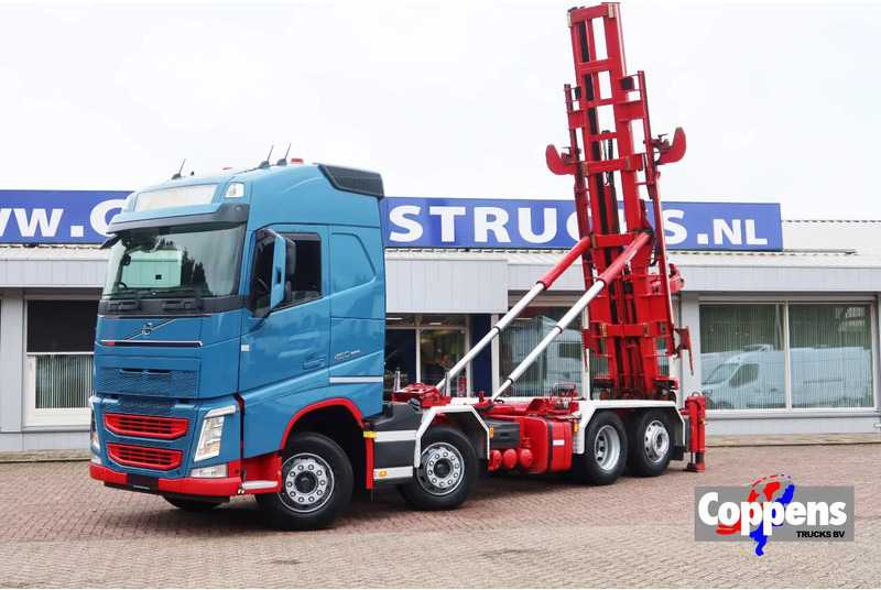 Volvo FH 460 Hooklift 8x2 Haakarm. 3x Steering axle - Камион со кабелски систем: слика 1 Volvo FH 460 Hooklift 8x2 Haakarm. 3x Steering axle - Камион со кабелски систем: слика 1