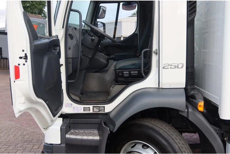 Volvo FL Bak + Dhollandia klep 2000 Kg - Камион сандучар: слика 4 Volvo FL Bak + Dhollandia klep 2000 Kg - Камион сандучар: слика 4