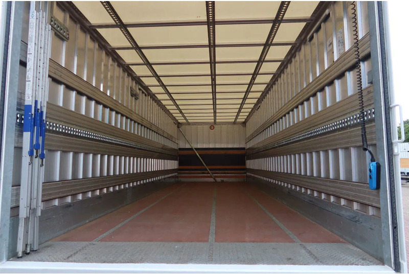 Volvo FL Bak + Dhollandia klep 2000 Kg - Камион сандучар: слика 3 Volvo FL Bak + Dhollandia klep 2000 Kg - Камион сандучар: слика 3