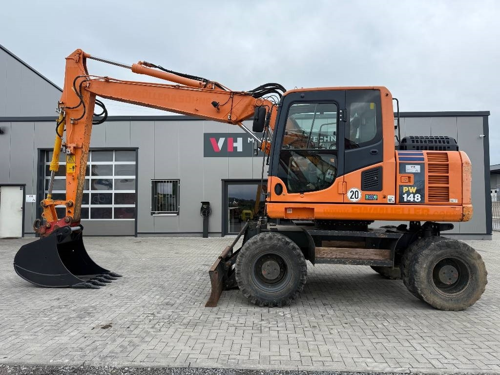 Komatsu PW 148-8 - Багер на тркала: слика 2 Komatsu PW 148-8 - Багер на тркала: слика 2