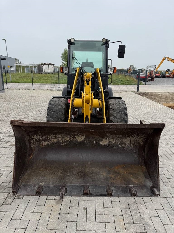 Натоварувач на тркала Komatsu WA 70-5: слика 8