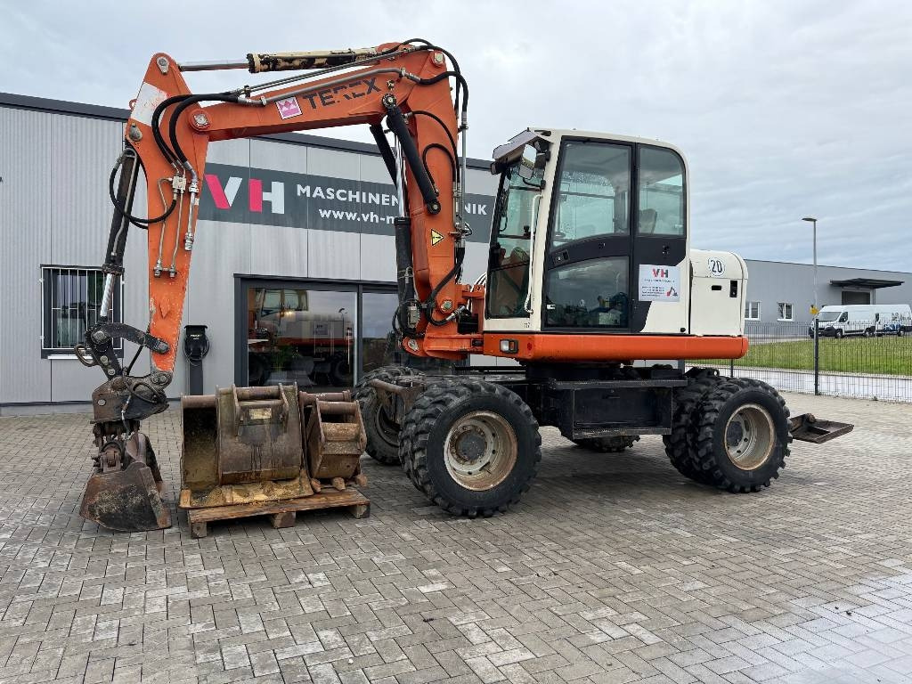 Terex TW 110 - Багер на тркала: слика 1 Terex TW 110 - Багер на тркала: слика 1