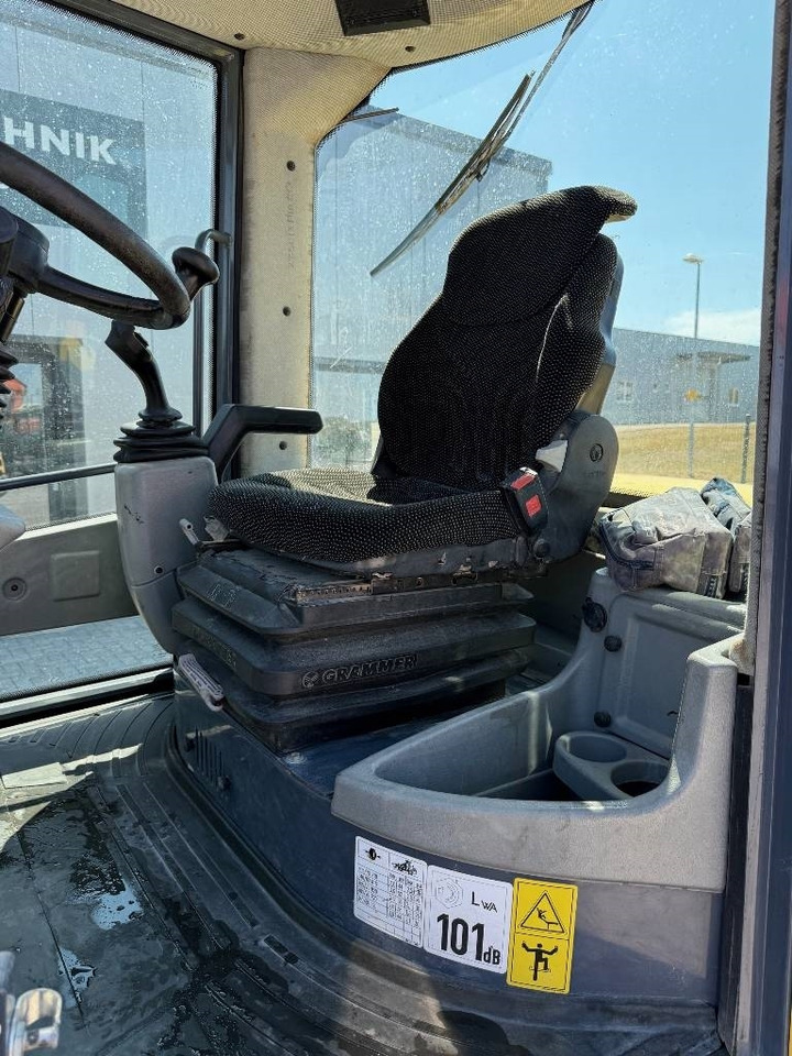 Натоварувач на тркала Yanmar V 80: слика 9