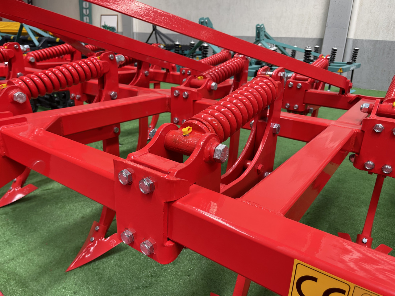 SOIL MASTER _SPRING LOADED CHISEL PLOUGH - Плуг: слика 5 SOIL MASTER _SPRING LOADED CHISEL PLOUGH - Плуг: слика 5