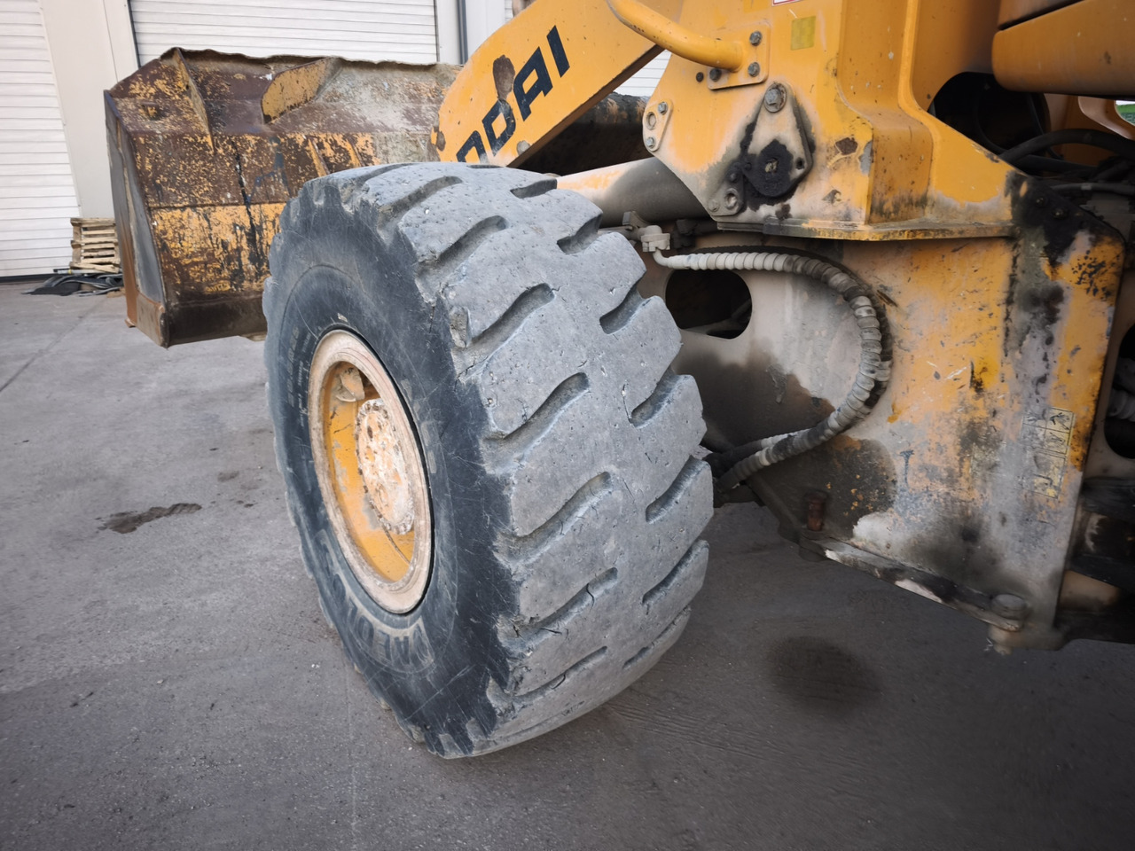 HYUNDAI 757-7 - Натоварувач на тркала: слика 5 HYUNDAI 757-7 - Натоварувач на тркала: слика 5