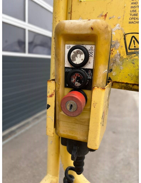 Кревач ножица Boss 4,55m Arbeitsbühne Personenlift, BJ 2013: слика 6