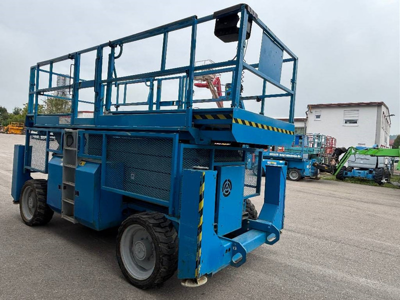 Genie GS 4390 RT 15,11m Diesel Scherenarbeitsbühne - Кревач ножица: слика 4 Genie GS 4390 RT 15,11m Diesel Scherenarbeitsbühne - Кревач ножица: слика 4