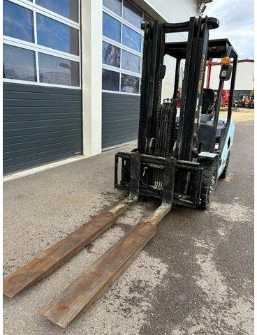 Hyster Yale UT35P Dieselstapler 2500kg, 4800mm, BJ 2019 - Дизел вилушкар: слика 3 Hyster Yale UT35P Dieselstapler 2500kg, 4800mm, BJ 2019 - Дизел вилушкар: слика 3