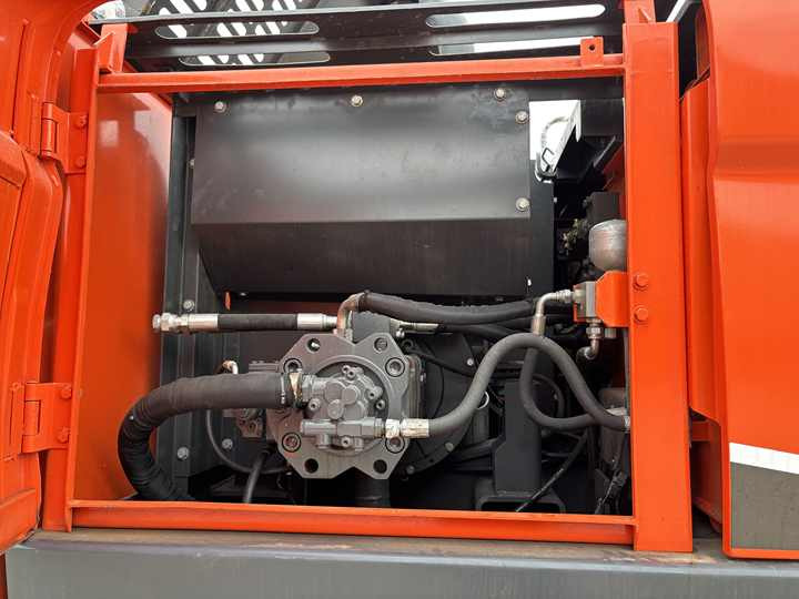 22 Tons Excavator Original Doosan Dx225LCA Crawler Digger Secondhand Used Good Condition Doosan Hydraulic Excavator on Sale - Багер гасеничар: слика 3 22 Tons Excavator Original Doosan Dx225LCA Crawler Digger Secondhand Used Good Condition Doosan Hydraulic Excavator on Sale - Багер гасеничар: слика 3