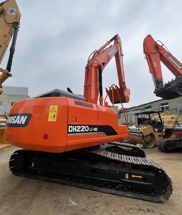 90% new used 22t Doosan DH220LC-9E DH220-9 DH220-9E DH220LC-9 crawler excavator - Багер гасеничар: слика 1 90% new used 22t Doosan DH220LC-9E DH220-9 DH220-9E DH220LC-9 crawler excavator - Багер гасеничар: слика 1