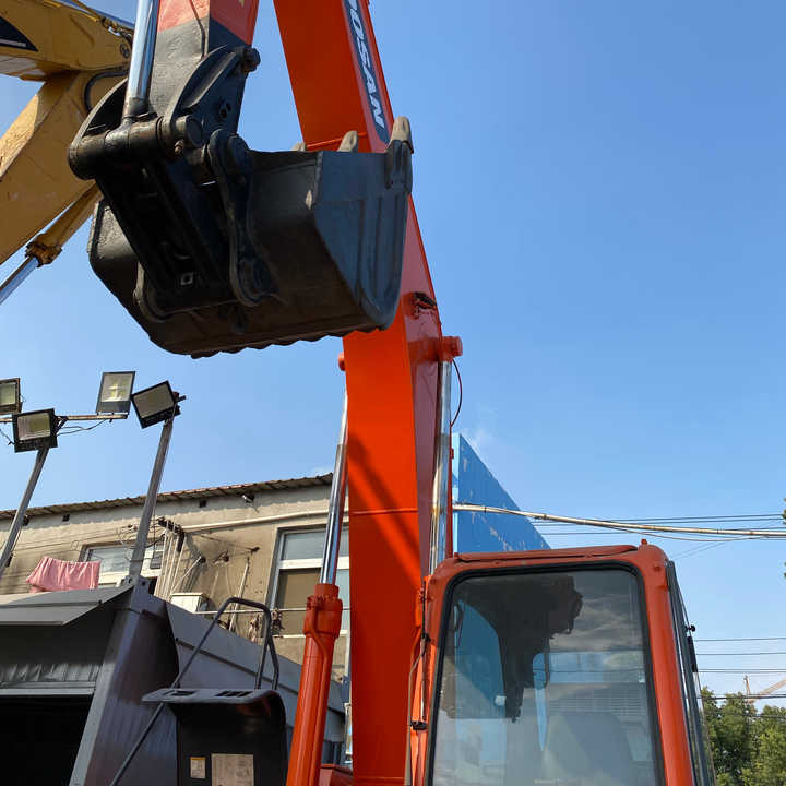 Багер гасеничар Awesome Performance Korea Imported Small Scale Used Doosan Dh60 Excavator in Shanghai: слика 1