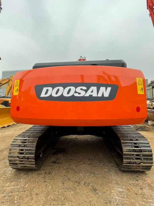 Best Selling DOOSAN excavator machine construction used machinery equipment dx225 DX60 DX70 DH60 DH220 used excavators in stock - Багер: слика 4 Best Selling DOOSAN excavator machine construction used machinery equipment dx225 DX60 DX70 DH60 DH220 used excavators in stock - Багер: слика 4