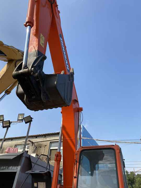 Best Selling DOOSAN excavator machine construction used machinery equipment dx225 DX60 DX70 DH60 DH220 used excavators in stock - Багер: слика 4 Best Selling DOOSAN excavator machine construction used machinery equipment dx225 DX60 DX70 DH60 DH220 used excavators in stock - Багер: слика 4