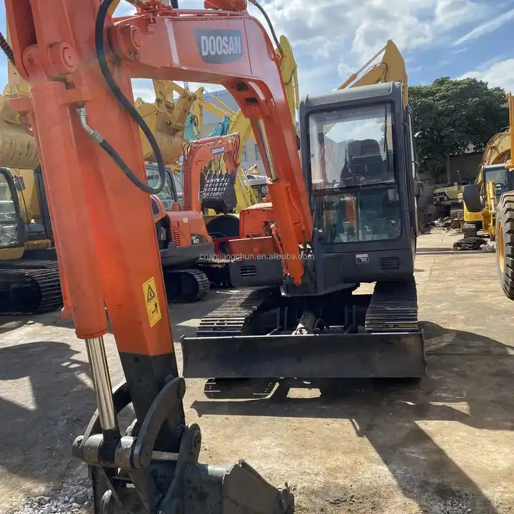 Doosan DH55-V Used Excavator Crawler Excavator Second Hand Japan Engine DH55-V Doosan Excavator in stock for sale - Мини багер: слика 1 Doosan DH55-V Used Excavator Crawler Excavator Second Hand Japan Engine DH55-V Doosan Excavator in stock for sale - Мини багер: слика 1