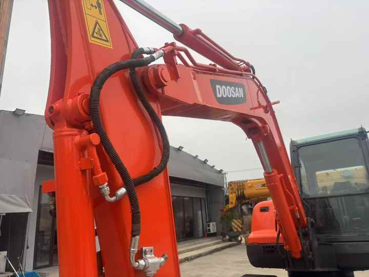 Doosan DX60 DX60-9c DH60-7 DX60W DX80 DX75 DX55 DH35 DH55 Used Mini Excavator Mas Maquinaria Municipal Y Ambiental - Багер: слика 4 Doosan DX60 DX60-9c DH60-7 DX60W DX80 DX75 DX55 DH35 DH55 Used Mini Excavator Mas Maquinaria Municipal Y Ambiental - Багер: слика 4