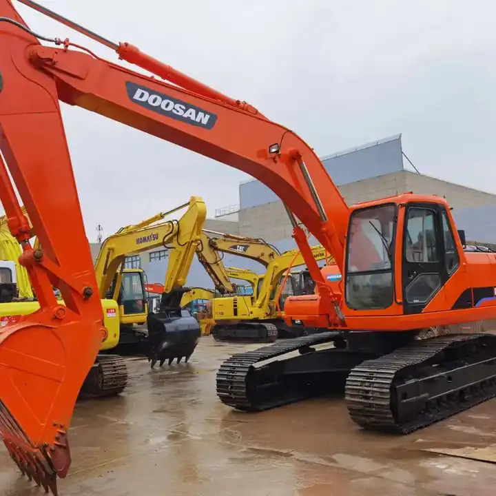 Excellent ConditionUsed Excavator Doosan Dh220 ,Nice Performance 22ton Used Excavator Dh220-7 At Low Price For Sale - Багер гасеничар: слика 1 Excellent ConditionUsed Excavator Doosan Dh220 ,Nice Performance 22ton Used Excavator Dh220-7 At Low Price For Sale - Багер гасеничар: слика 1
