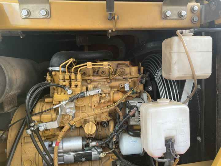 Good Price CAT 305.5E 307 308C 308D 308E 312D 315D 320C 320D Second Hand 7 Tons Used Mini Crawler Excavator For Sale - Мини багер: слика 3 Good Price CAT 305.5E 307 308C 308D 308E 312D 315D 320C 320D Second Hand 7 Tons Used Mini Crawler Excavator For Sale - Мини багер: слика 3