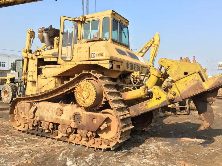 High Quality D8r Used Bulldozer Second Hand Bulldozer d8r with good condition in low price For Sale - Булдожер: слика 2 High Quality D8r Used Bulldozer Second Hand Bulldozer d8r with good condition in low price For Sale - Булдожер: слика 2