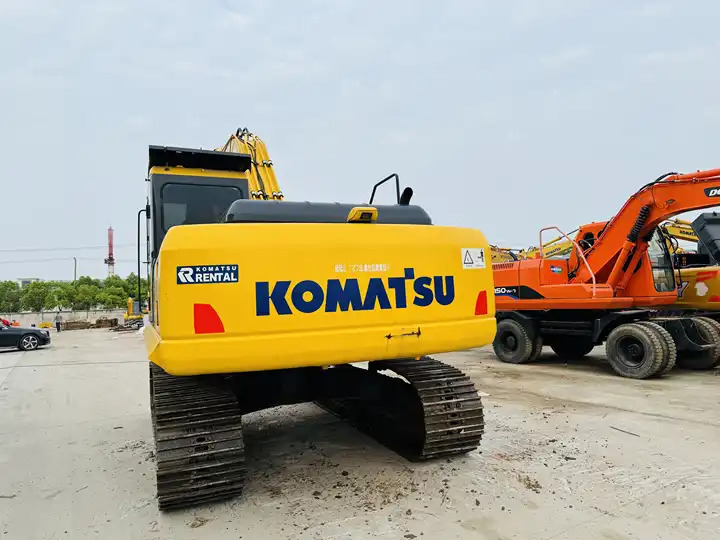 Hot Sale 20 Ton Crawler Excavator Komatsu Pc200-6 Pc200-7 Pc200-8 Original From Japan For Sale In Shanghai - Багер гасеничар: слика 4 Hot Sale 20 Ton Crawler Excavator Komatsu Pc200-6 Pc200-7 Pc200-8 Original From Japan For Sale In Shanghai - Багер гасеничар: слика 4