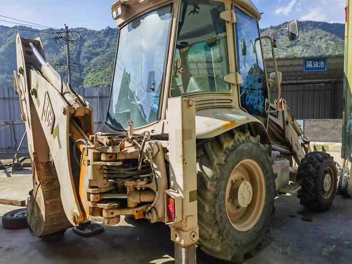 Hot sale Backhoe loader JCB 3CX 4*4 tlb loader UKmade, used cheap JCB 3CX retro loader and digger in good condition - Ровокопач: слика 2 Hot sale Backhoe loader JCB 3CX 4*4 tlb loader UKmade, used cheap JCB 3CX retro loader and digger in good condition - Ровокопач: слика 2
