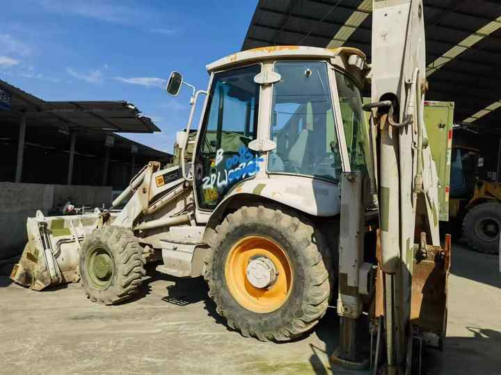 Hot sale Backhoe loader JCB 3CX 4*4 tlb loader UKmade, used cheap JCB 3CX retro loader and digger in good condition - Ровокопач: слика 5 Hot sale Backhoe loader JCB 3CX 4*4 tlb loader UKmade, used cheap JCB 3CX retro loader and digger in good condition - Ровокопач: слика 5