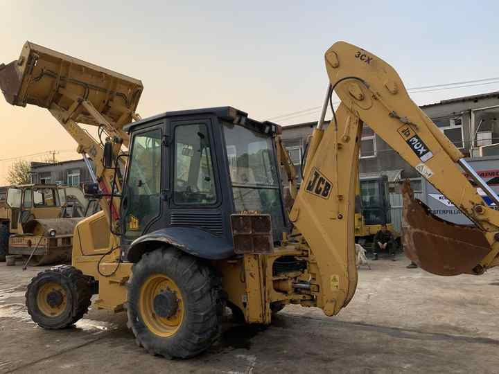 JCB 3cX backhoe loader manufactured in 2022 with telescopic boom JCB3CX JCB4CX JCB 3DX - Ровокопач: слика 5 JCB 3cX backhoe loader manufactured in 2022 with telescopic boom JCB3CX JCB4CX JCB 3DX - Ровокопач: слика 5