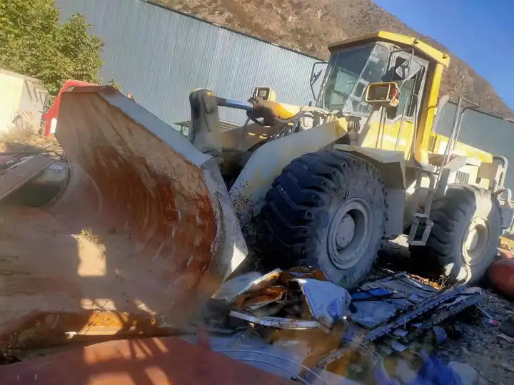 Popular Low Price Second Hand Soil Load 7ton Komatsu Wa470-3 Wheel Front Loader Used Wa470-3 with good working condition - Натоварувач на тркала: слика 2 Popular Low Price Second Hand Soil Load 7ton Komatsu Wa470-3 Wheel Front Loader Used Wa470-3 with good working condition - Натоварувач на тркала: слика 2