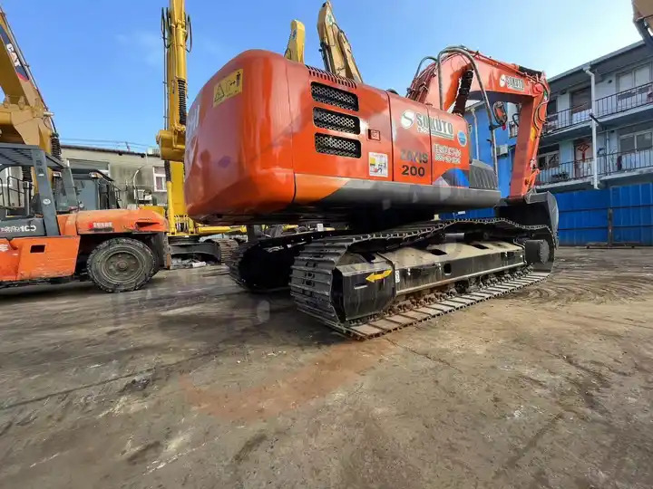 Second Hand Hitachi Zaxis 200 Excavator 20 Ton Japan Brand Used Hitachi Zx200-5g Crawler Digger For Sale - Багер гасеничар: слика 3 Second Hand Hitachi Zaxis 200 Excavator 20 Ton Japan Brand Used Hitachi Zx200-5g Crawler Digger For Sale - Багер гасеничар: слика 3