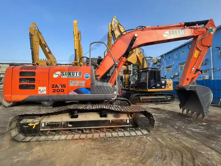 Second Hand Hitachi Zaxis 200 Excavator 20 Ton Japan Brand Used Hitachi Zx200-5g Crawler Digger For Sale - Багер гасеничар: слика 4 Second Hand Hitachi Zaxis 200 Excavator 20 Ton Japan Brand Used Hitachi Zx200-5g Crawler Digger For Sale - Багер гасеничар: слика 4