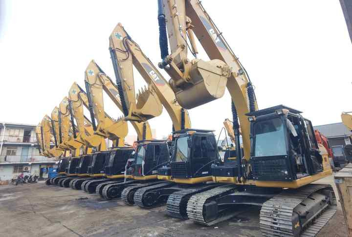 Second Hand Large Excavator CAT 320D 320d2 Caterpillar 20 Ton Used Crawler Excavator Caterpillar 320 Excavators - Багер: слика 2 Second Hand Large Excavator CAT 320D 320d2 Caterpillar 20 Ton Used Crawler Excavator Caterpillar 320 Excavators - Багер: слика 2