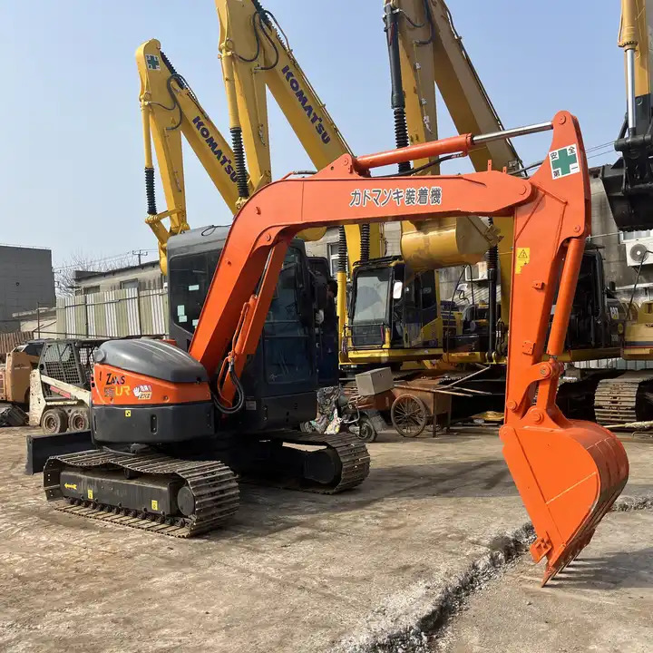 Second Hand excellent original mini excavator hitachi used ZX55 ZX60 ZX70 small used excavator made in Japan for sale - Багер гасеничар: слика 2 Second Hand excellent original mini excavator hitachi used ZX55 ZX60 ZX70 small used excavator made in Japan for sale - Багер гасеничар: слика 2