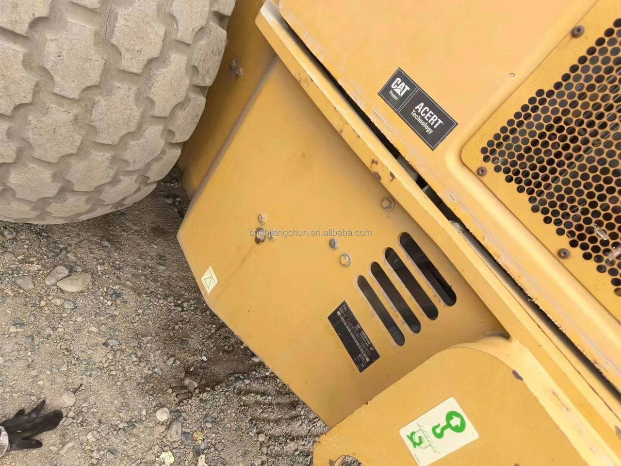 Used CAT CS76XT for sale Second hand caterpillar roller in good condition high brand quality, affordable and in stock - Компактор: слика 2 Used CAT CS76XT for sale Second hand caterpillar roller in good condition high brand quality, affordable and in stock - Компактор: слика 2