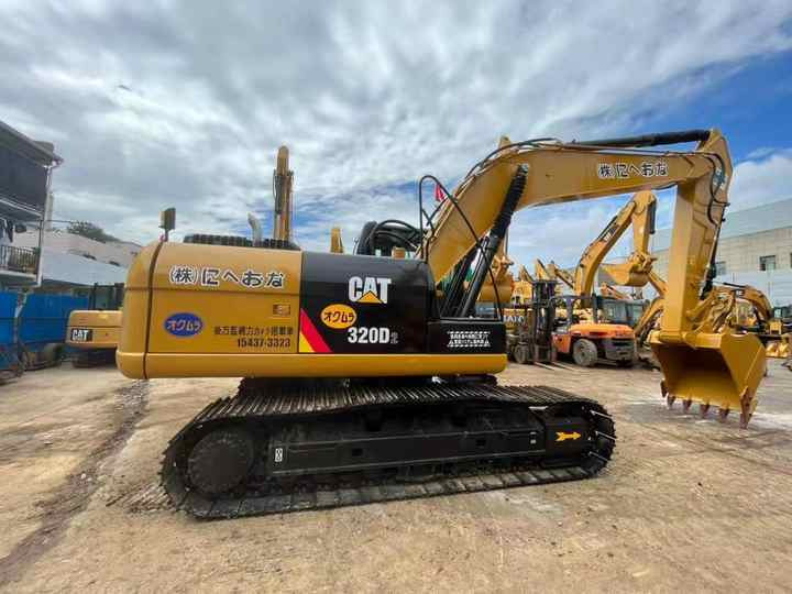 Used CAT second hand Caterpillar 320 320B 320C 320D Excavator Excavadoras de segunda mano - Багер: слика 4 Used CAT second hand Caterpillar 320 320B 320C 320D Excavator Excavadoras de segunda mano - Багер: слика 4